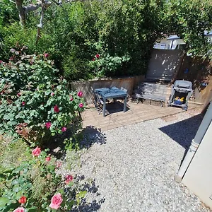 Le Boisnheur Apartment